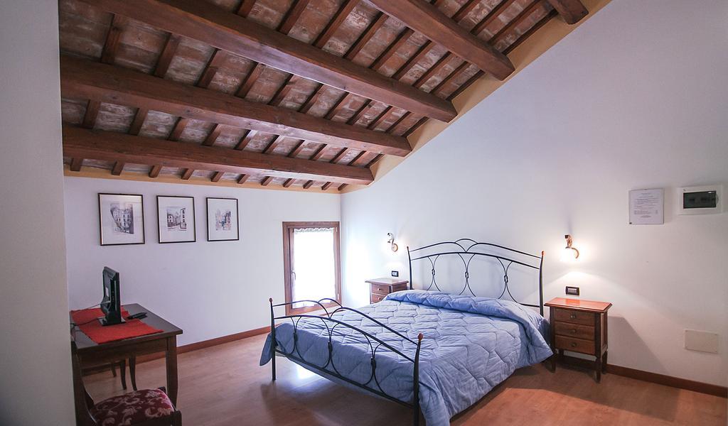 הוילה Crespino Agriturismo Principe Pio מראה חיצוני תמונה