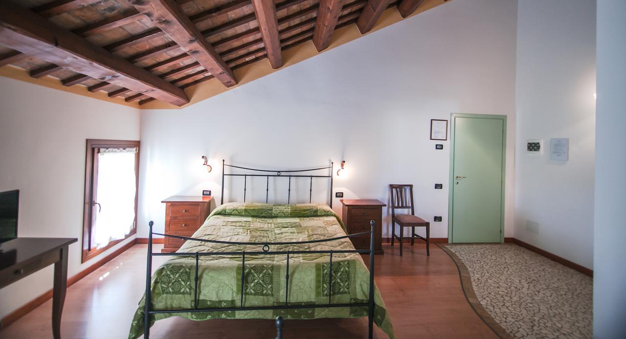 הוילה Crespino Agriturismo Principe Pio מראה חיצוני תמונה